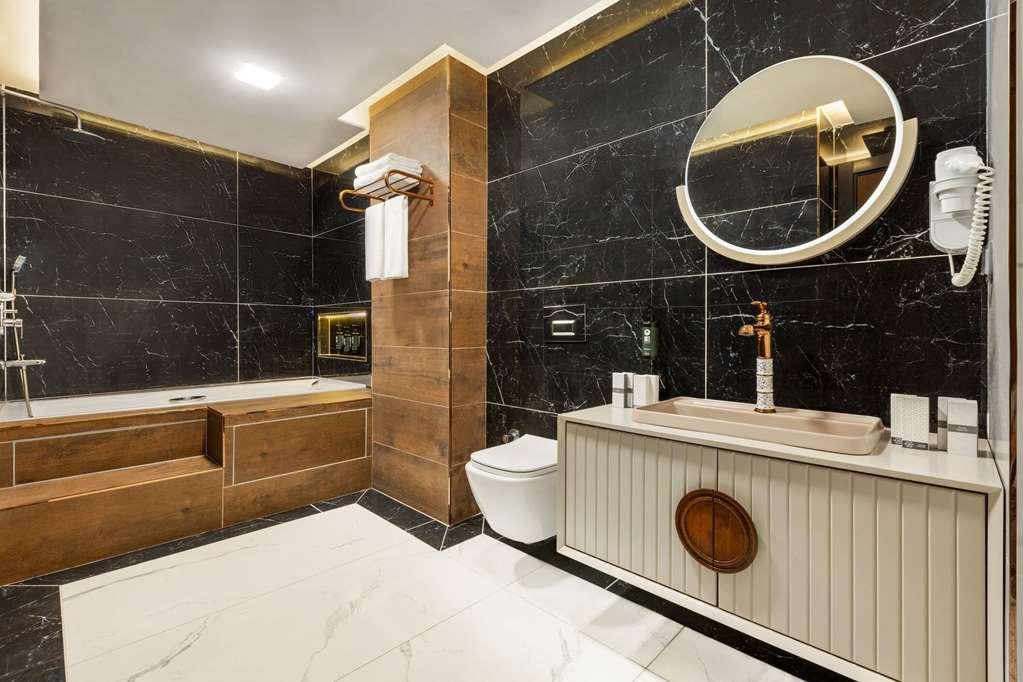 Hotel Operla Airport Hotels, Tm